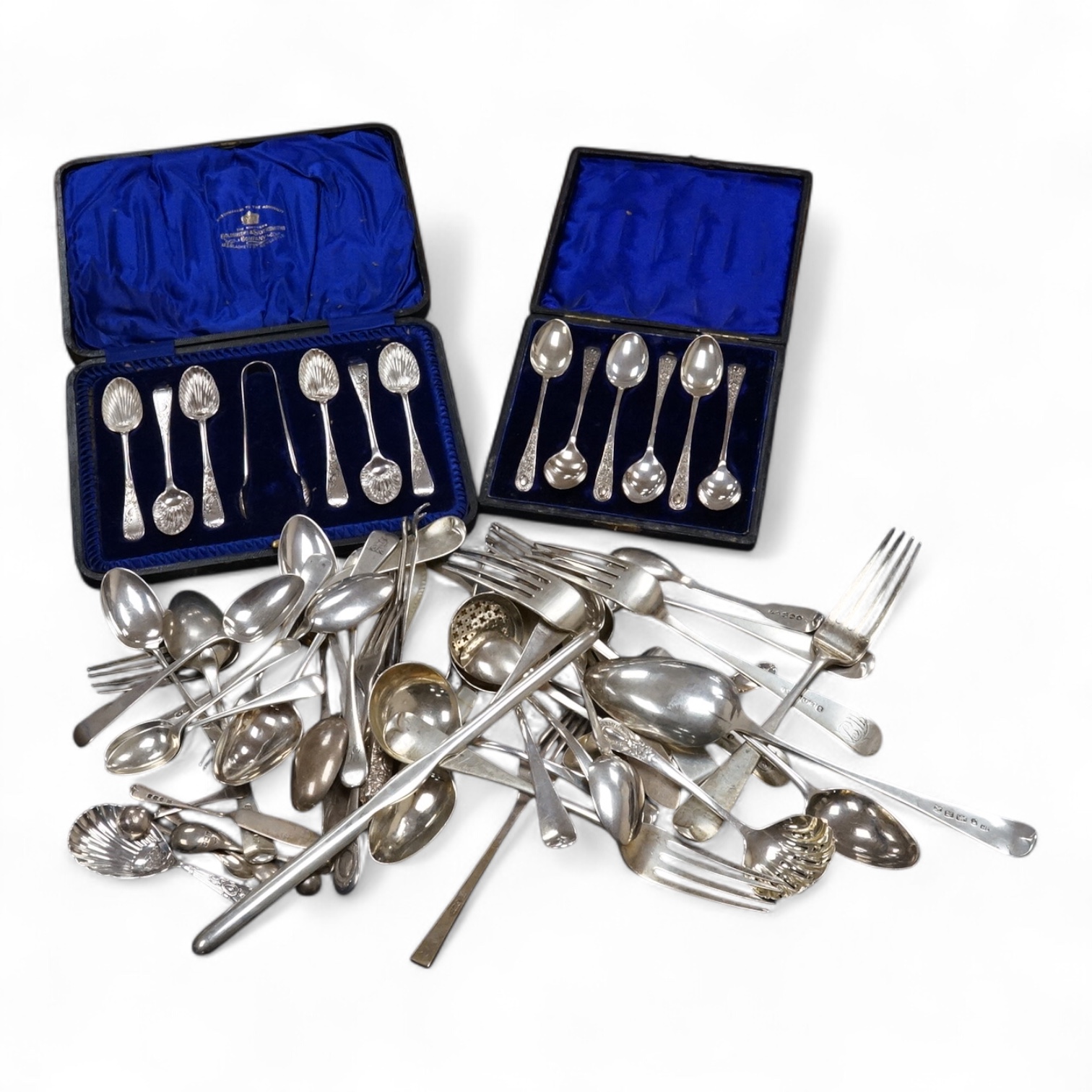 A cased set of silver engraved silver Old English pattern teaspoons with matching tongs, Isaac Ellis & Sons, Sheffield, 1901, one other cased set of six silver teaspoons and a quantity of assorted silver and white metal